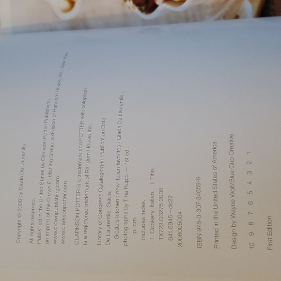 COOKBOOK Giada's Kitchen New Italian Favorites 2008 1st Ed de Laurentis HC + DJ - Picture 2 of 6